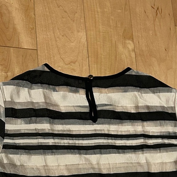 Simons shimmery crop top-Size XS - Picture 3 of 5